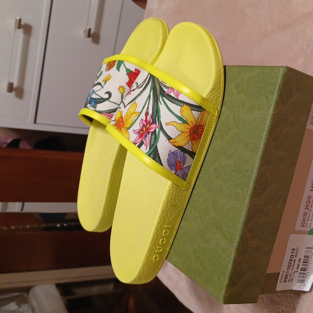 Authentic Gucci Slides - image 7
